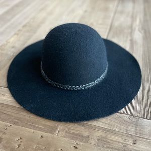 Black Wool Hat